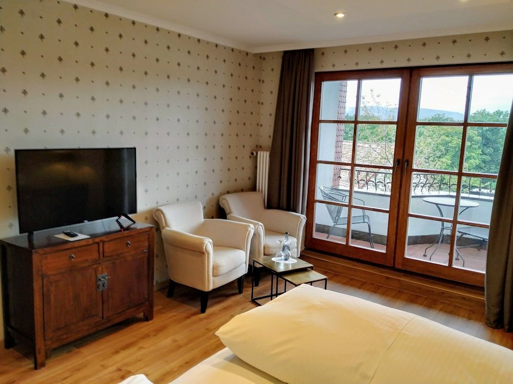 Фото Hotel Restaurant Vinothek Lamm