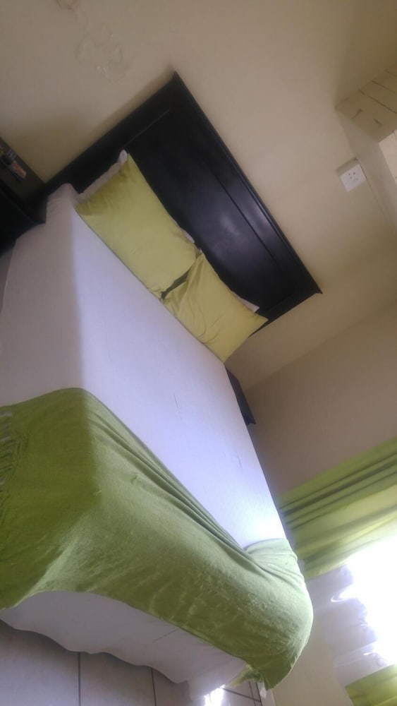 Фото Maple's Guest House