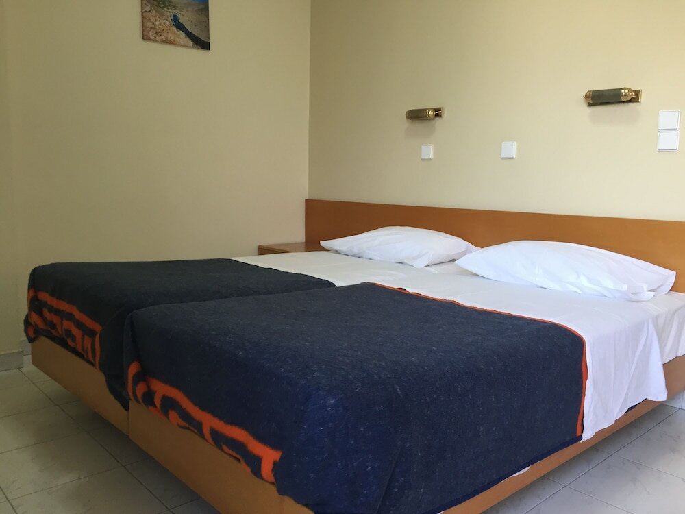 Фото Jasmine Hotel Apartments