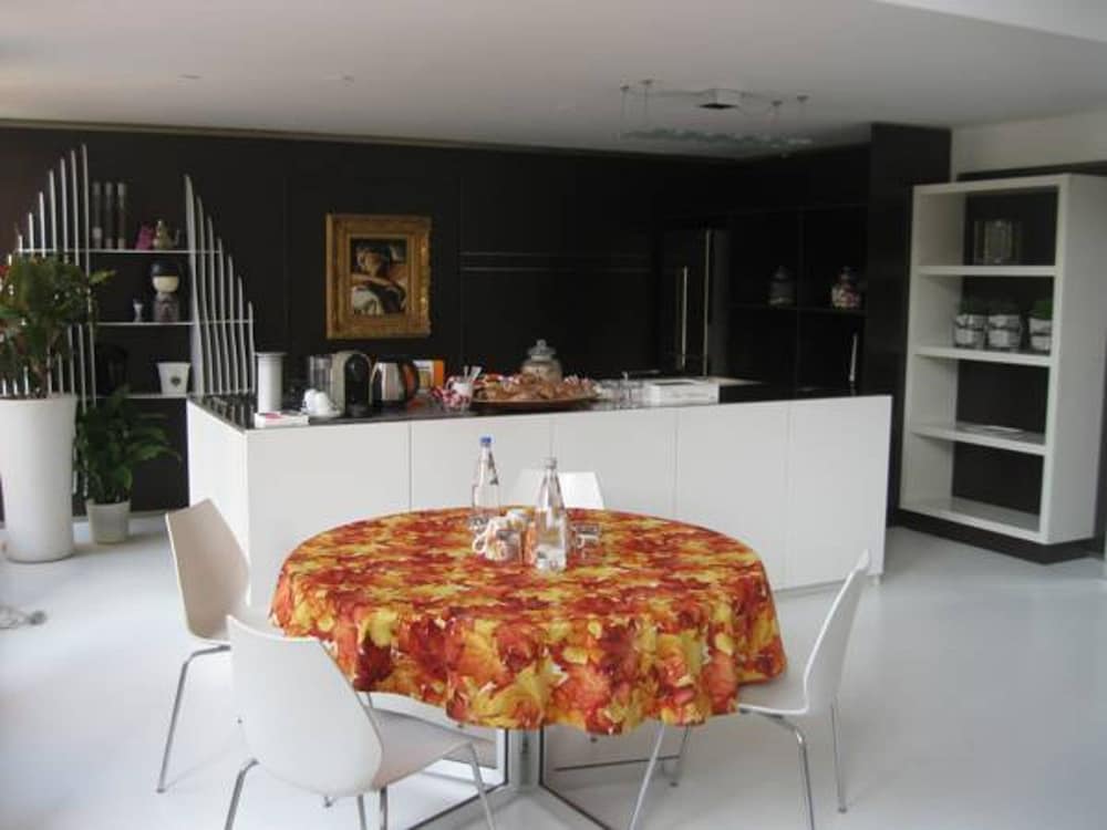 Фото A14 Business Suites