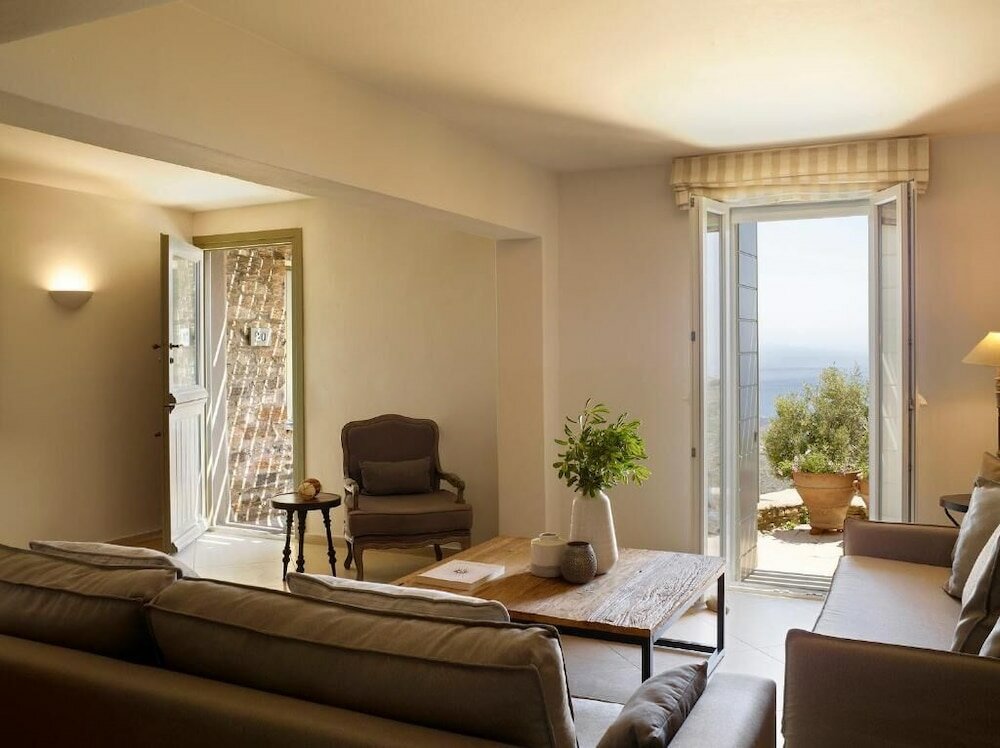 Фото Aeolis Tinos Suites