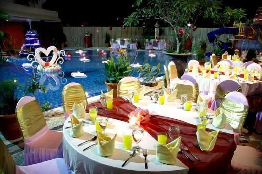 Фото Hotel Grand Tiga Mustika