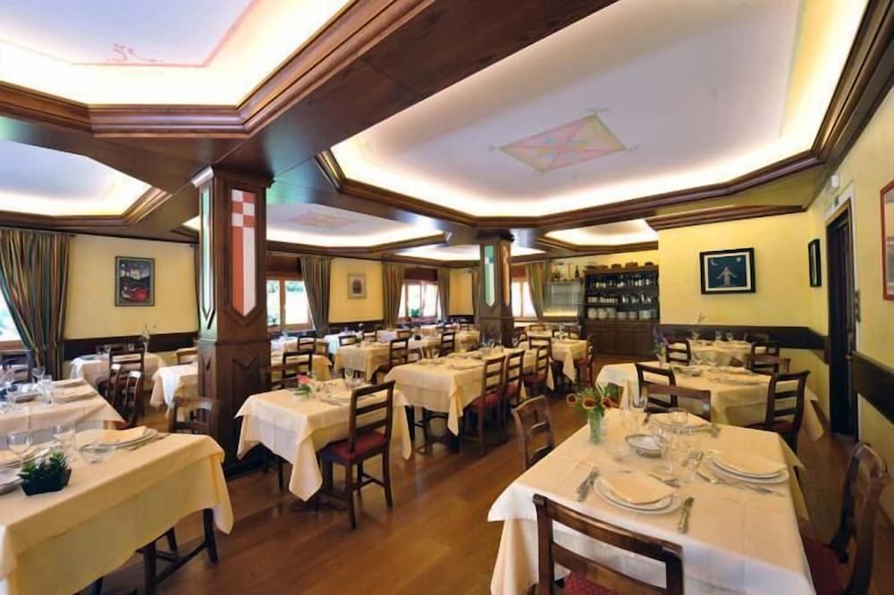 Фото Hotel Beau Sejour