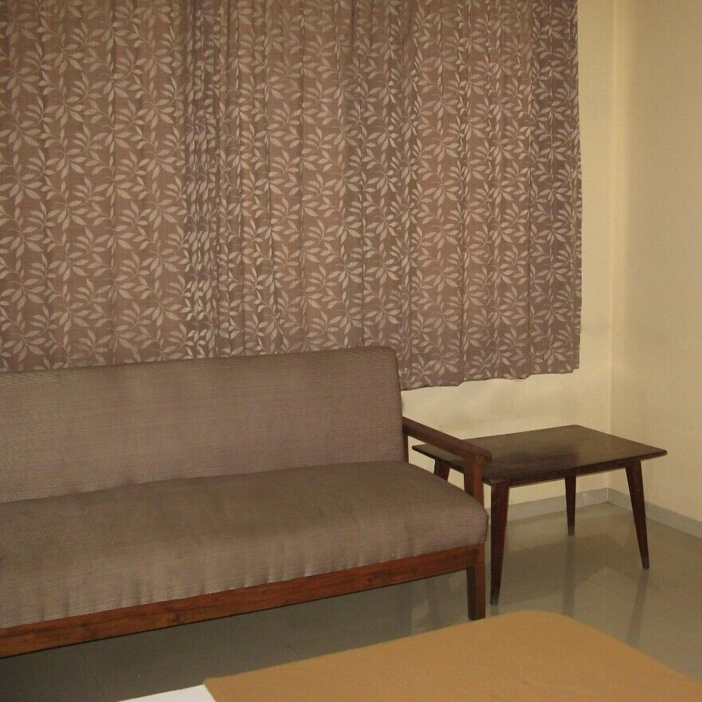 Фото Hotel Gulmohr