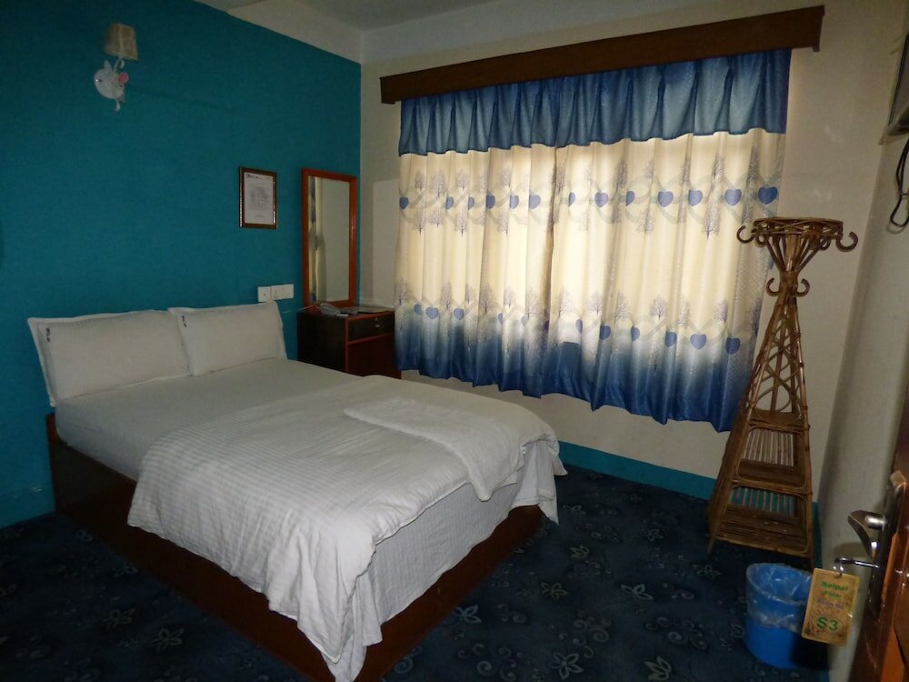 Фото отеля 2