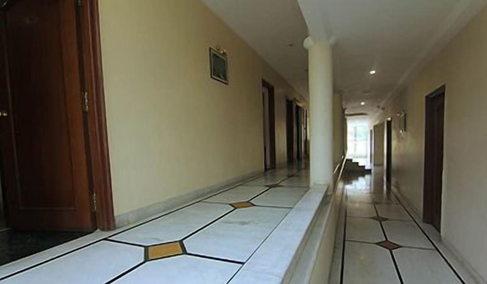 Фото Hotel The Metropole