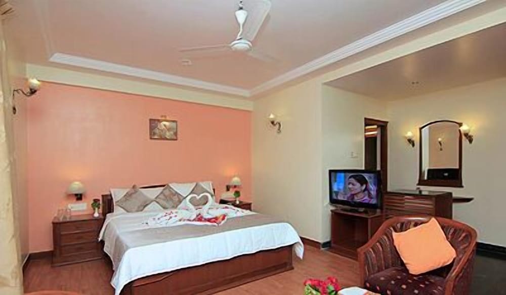 Фото Hotel The Metropole