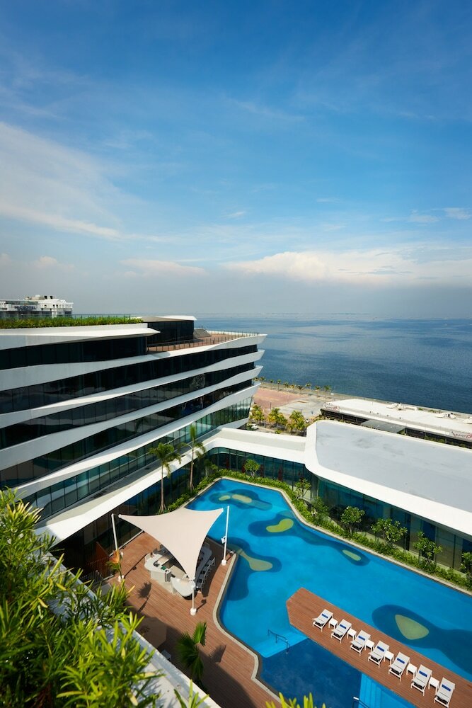 Фото Conrad Manila