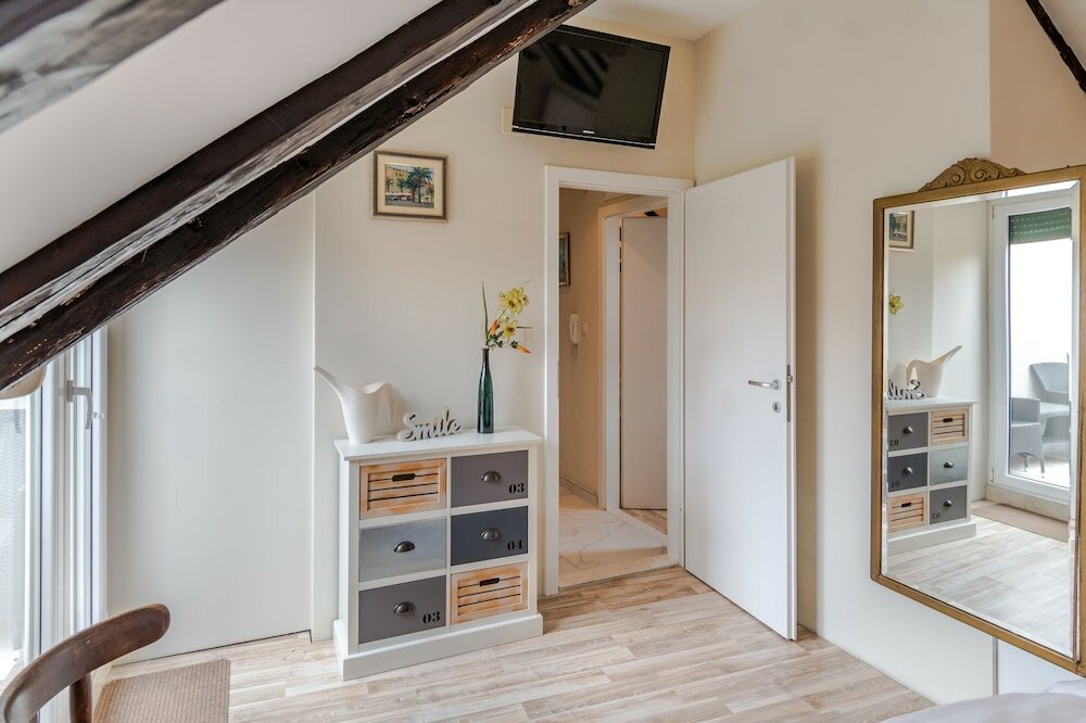 Фото Bouganvillea Split Apartments