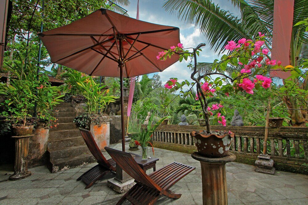 Фото The Mahogany Villa