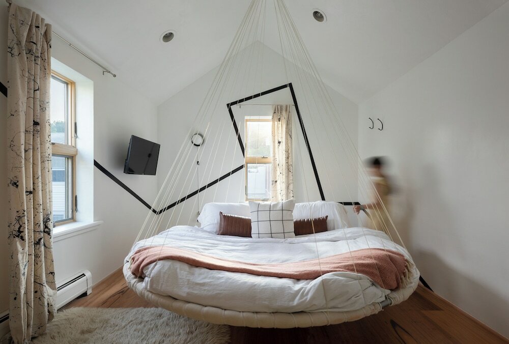 Фото The Trail in Adams - Berkshires’ Art Hotel