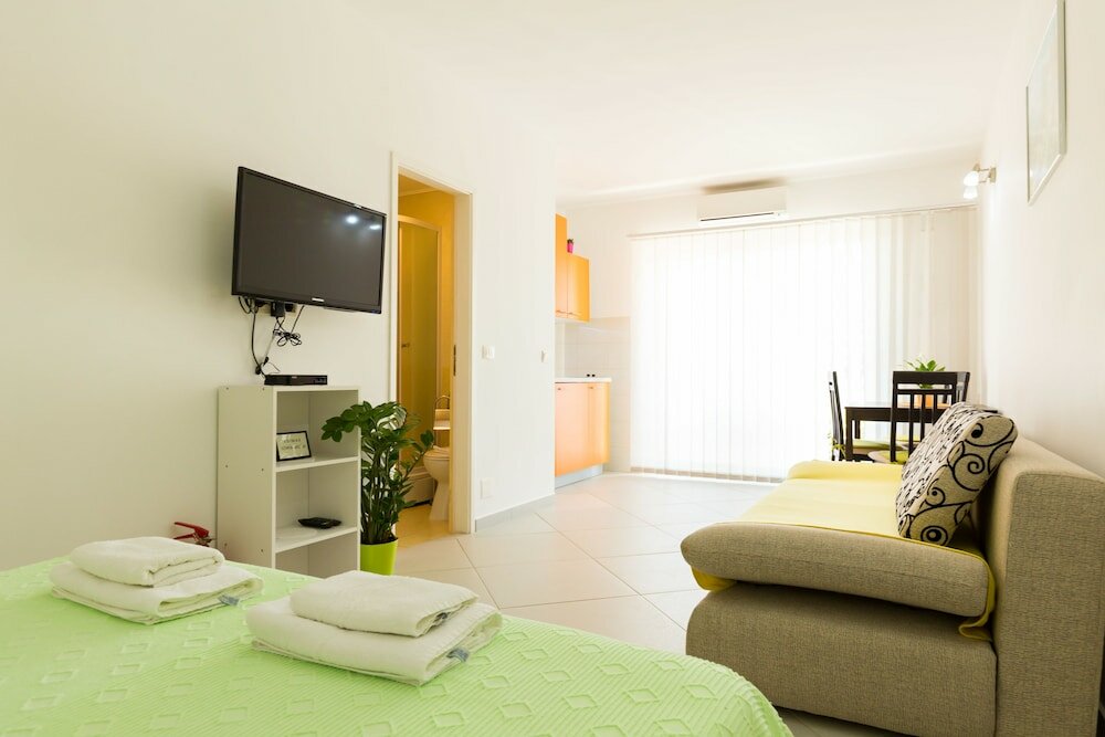 Фото Apartments Mandy