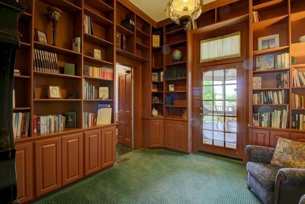 Фото Bybee's Historic Inn