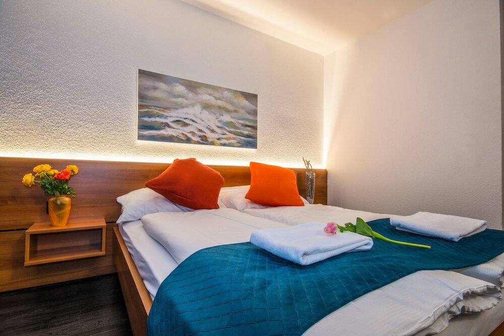 Фото Hotel Merkur Interlaken