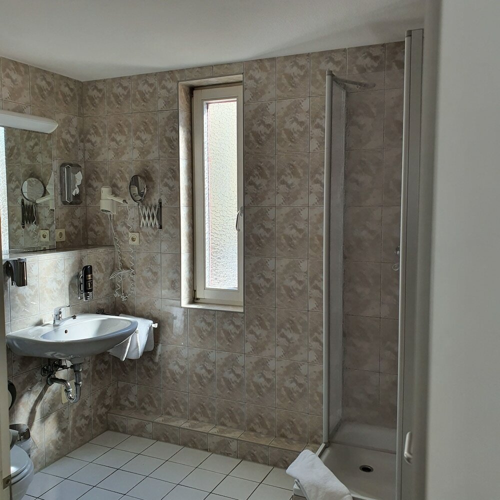 Фото Hotel Postbauer Heng