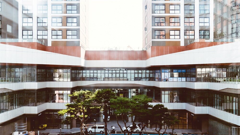 Фото The November Stay in Landmark