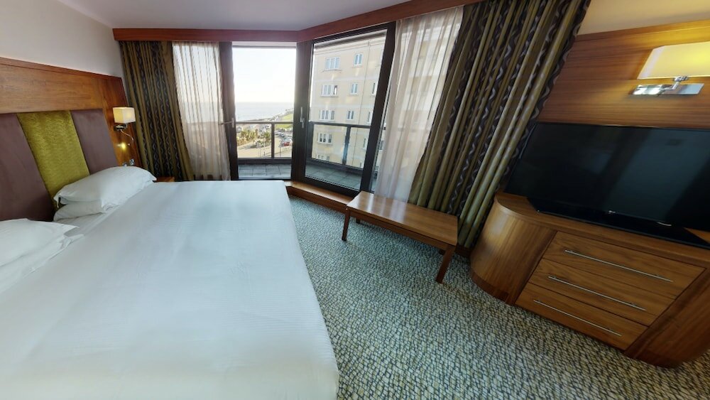 Фото The View Hotel