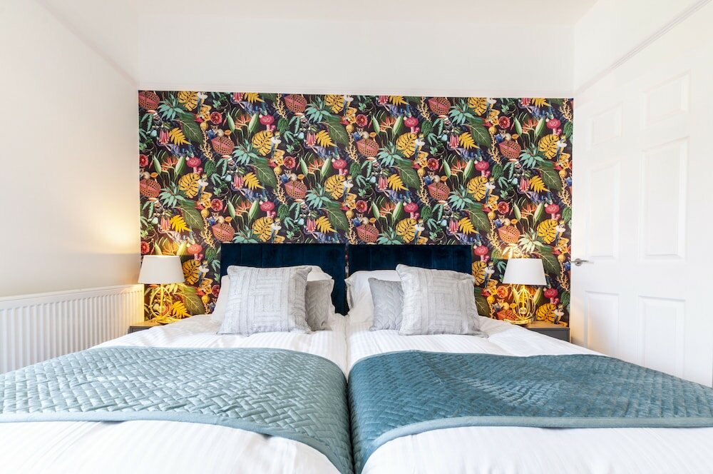 Фото Wyndham Square Apartments by K Boutique