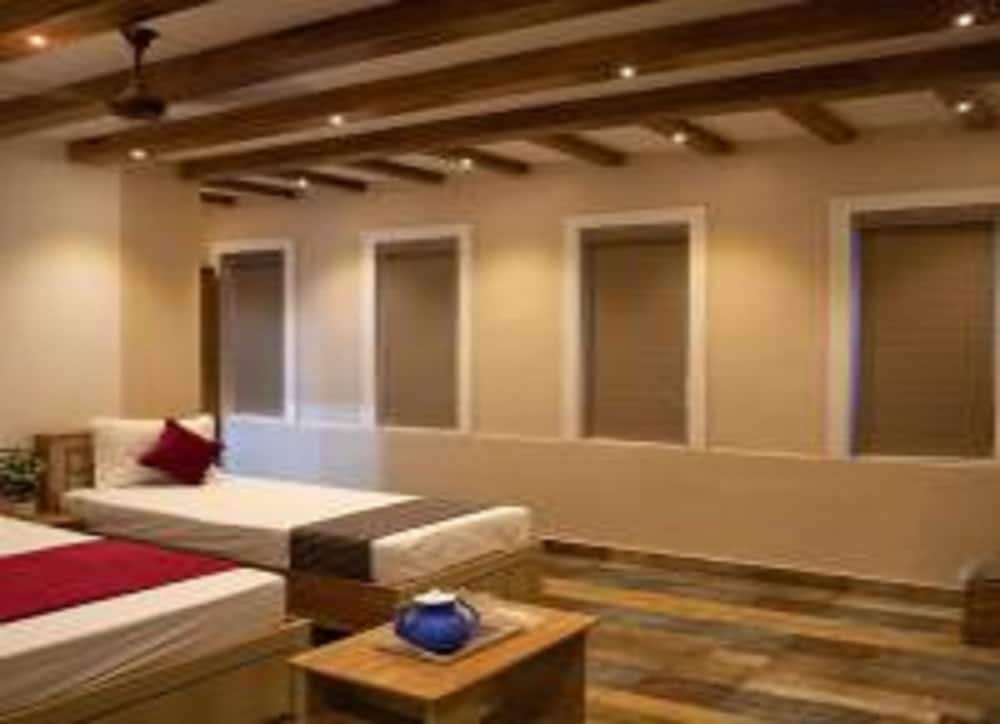 Фото Hotel Ganesh Palace