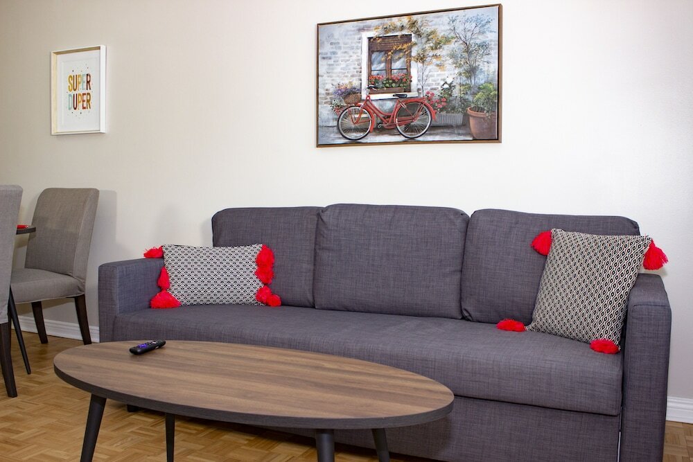 Фото Golden Castle In Montreal