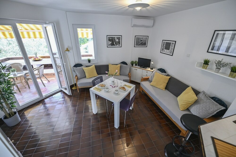 Фото Apartments Adela I