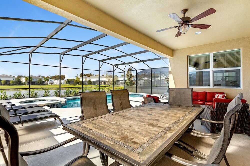 Фото Lake Breeze 6 Bedrooms