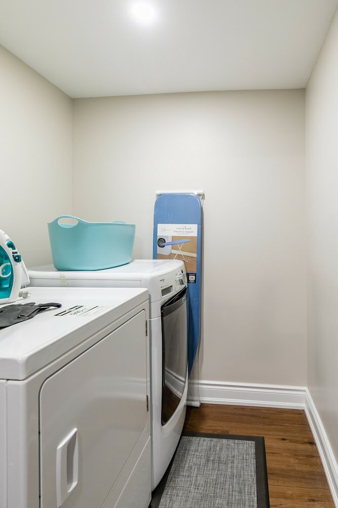 Фото Globalstay. Modern Family Basement in Mississauga