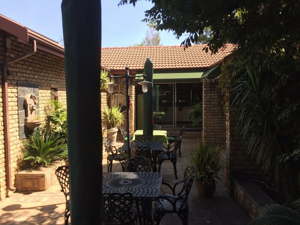 Фото Le Cozmo Guest House