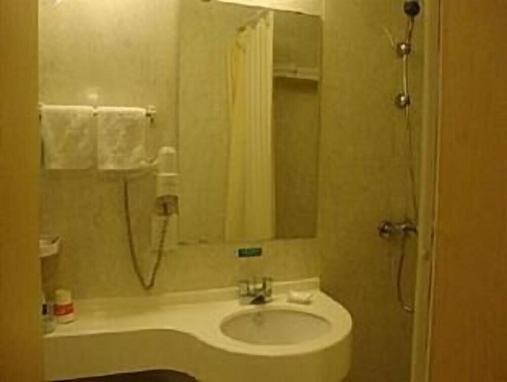 Фото Jinjiang Inn Shanghai Xinsong Road