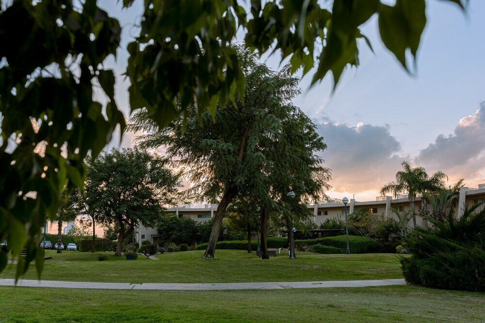 Фото 2Bedroom Apartment in Neot Golf Compound