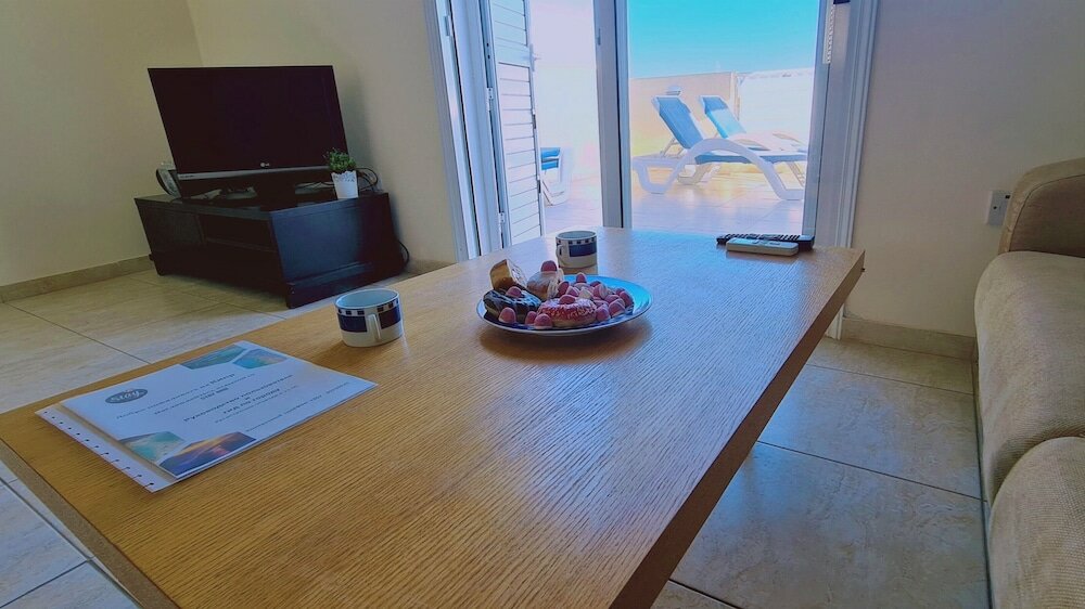 Фото SunShine Apartment by Stay BnB