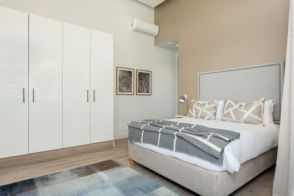 Фото Point Break Luxury Apartments