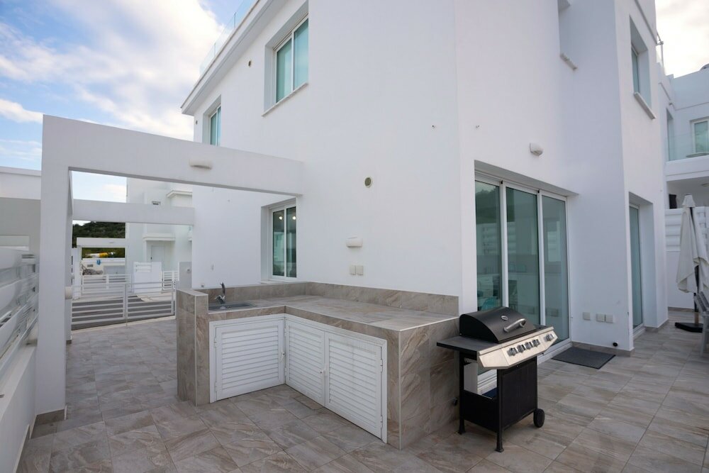 Фото Villa Ioli with Private Pool