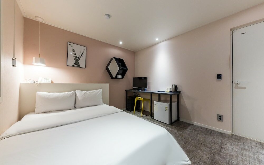 Фото Daejeon Yongjeon Hotel Ben