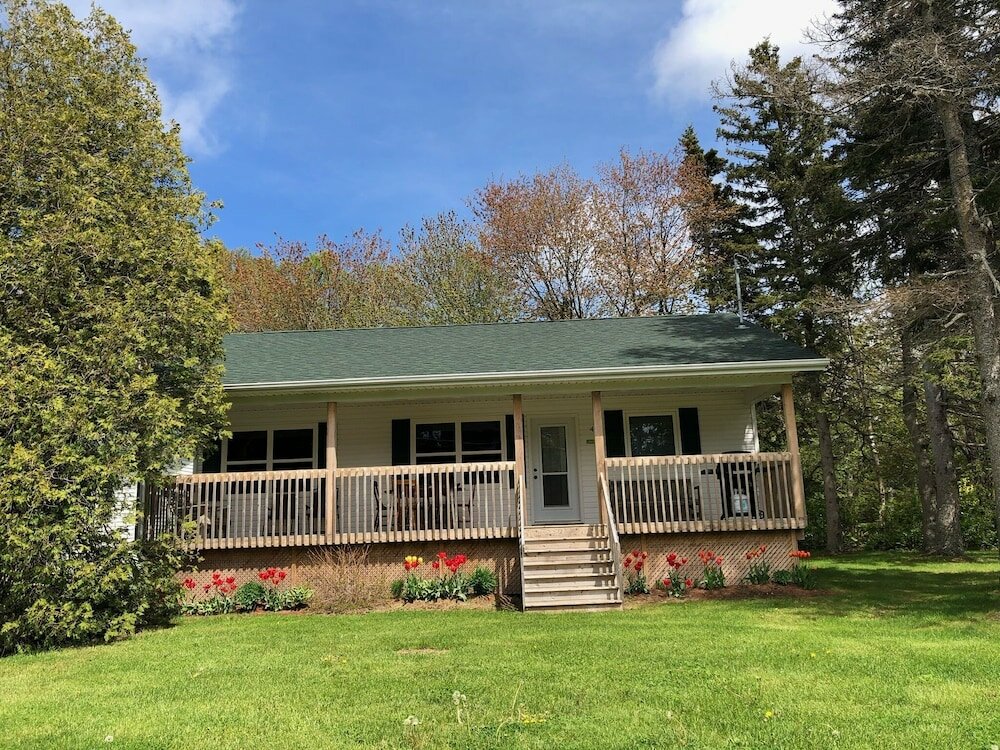 Фото By The Bay Cottages