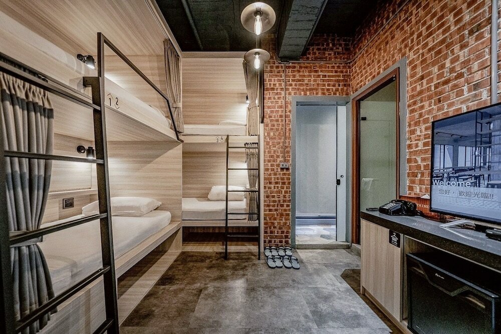 Фото Oinn Hotel & Hostel Chiayi