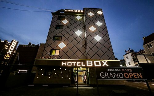 Гостиница Hotel Box в Тэджоне