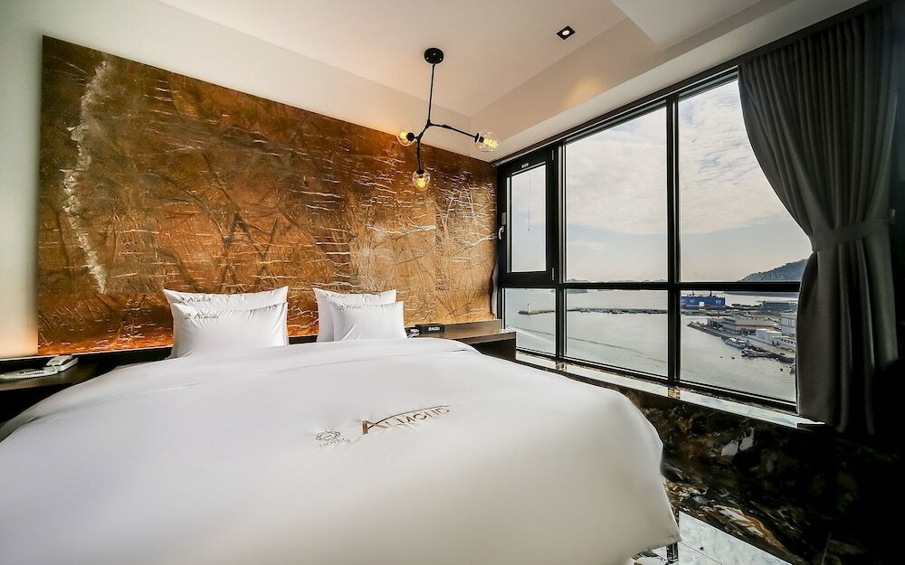 Фото Changwon Jinhae Almond Hotel