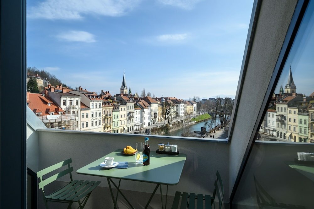 Фото Zlata Ladjica Boutique Hotel