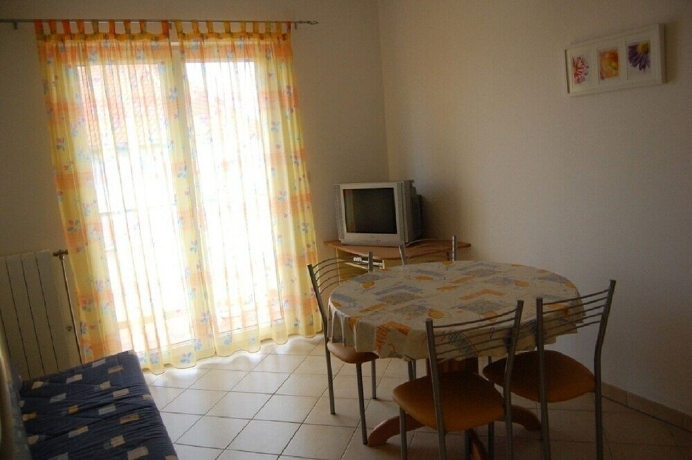 Фото Marti - Free Parking and Grill - A3 - Sunce