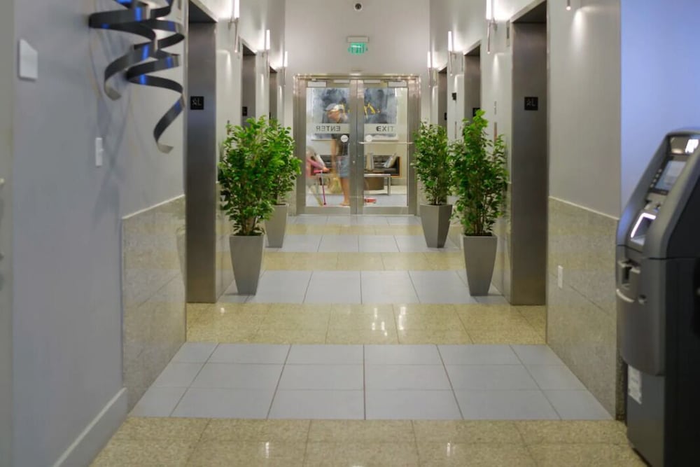 Фото Luxury Apartments W Pool & Ocean views