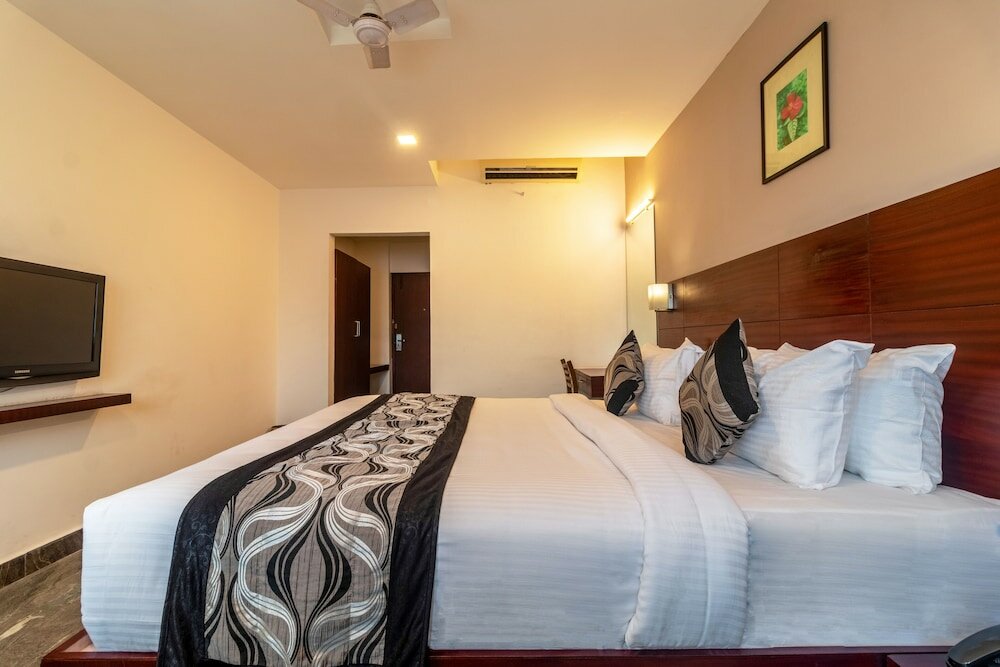 Фото Zip by Spree Hotels Mangala Towers
