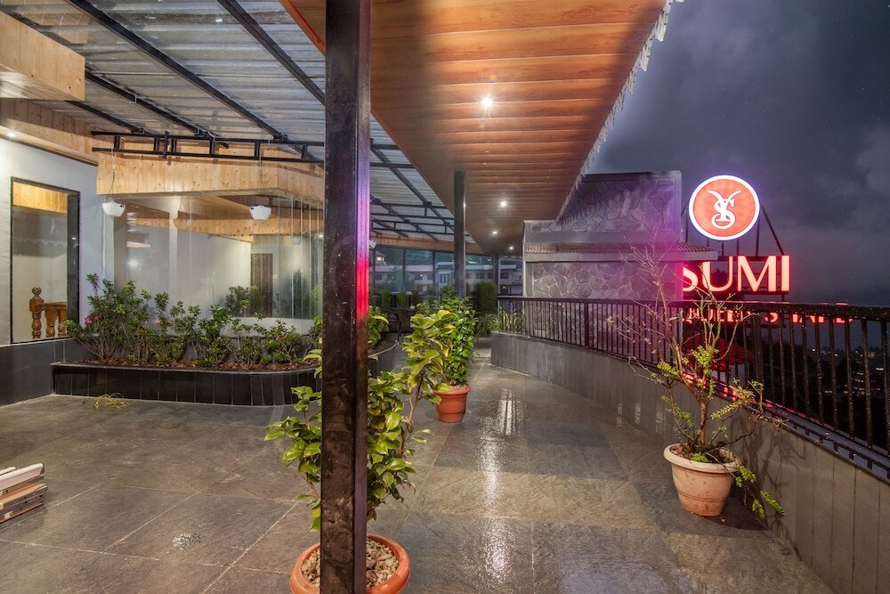 Фото Sumi Queen's Yard Rink Mall Darjeeling