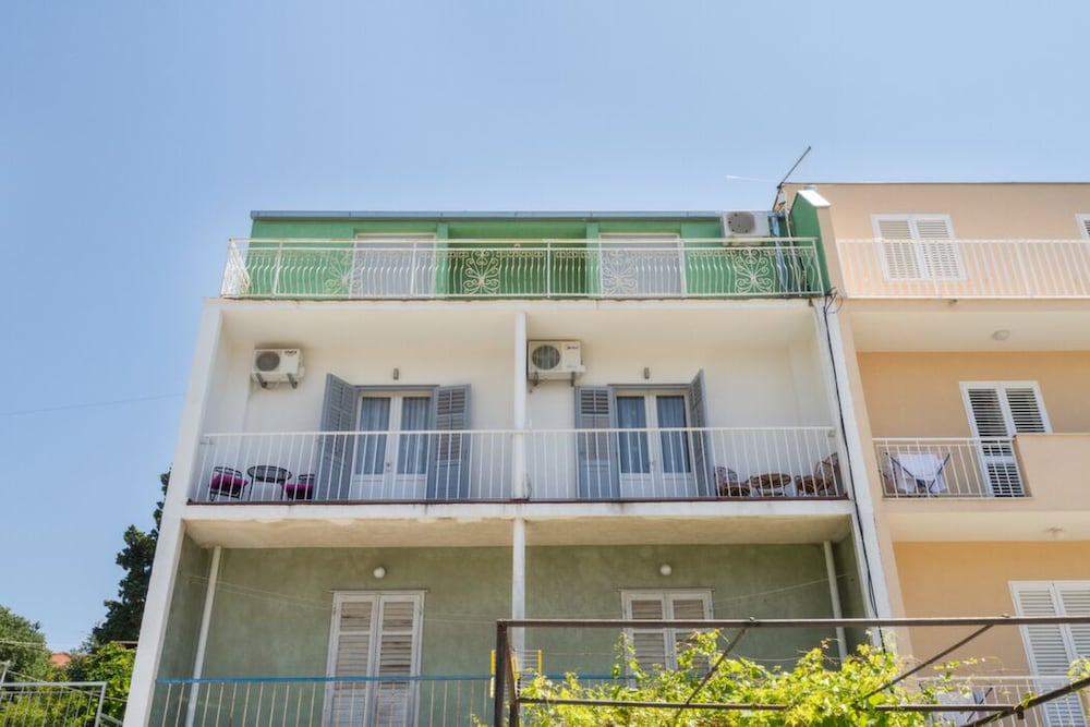 Фото Neven - Comfortable & Great Location - A1