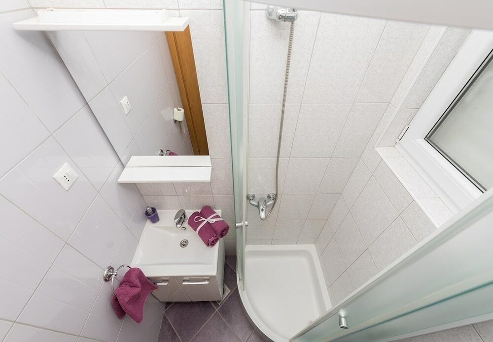 Фото Ivi - 100 m From Pebble Beach - A5