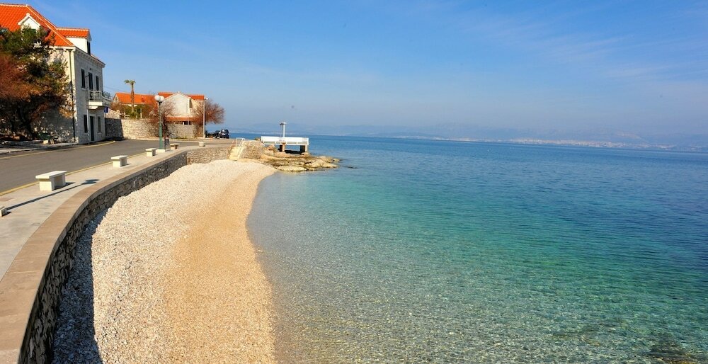 Фото Suzi - 10 m From sea - A1-meri 1