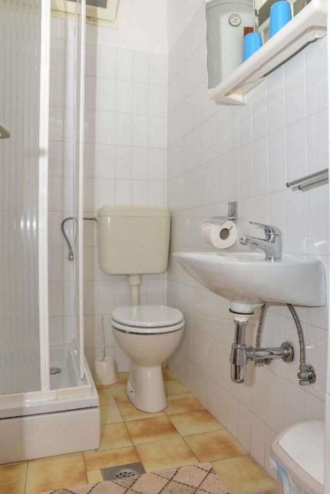 Фото Vinko - 100m From Beach - B2