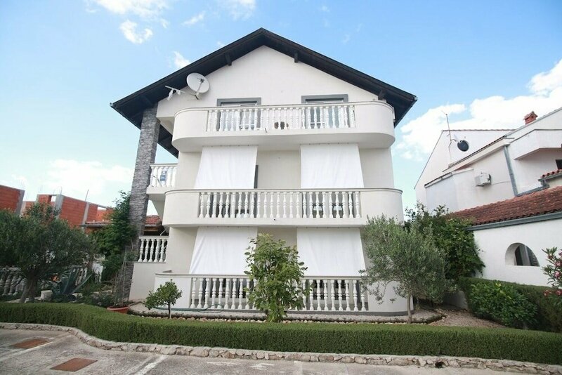 Гостиница Zora - Garden Terrace and Grill - A4