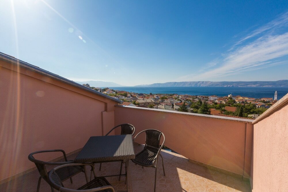 Фото Tomica - Open Pool - A4 Dvoetažni