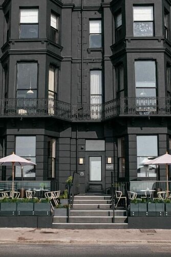 Гостиница Port Hotel в Истборне